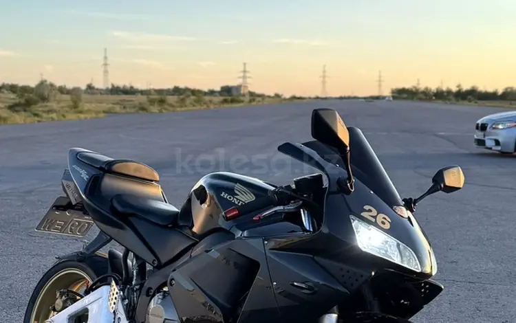 Honda  CBR 600RR 2005 года за 2 000 000 тг. в Караганда