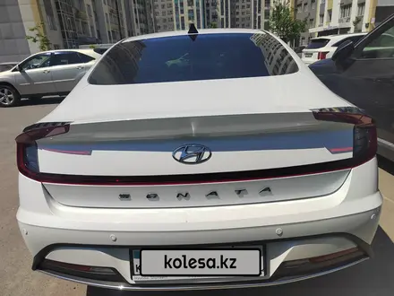 Hyundai Sonata 2022 года за 11 990 000 тг. в Алматы – фото 7