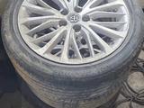 Toyota Camry 70 родной диск 235-45-18 за 1 000 тг. в Алматы