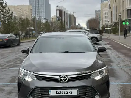 Toyota Camry 2015 года за 10 700 000 тг. в Астана – фото 2