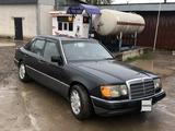 Mercedes-Benz E 220 1992 года за 1 500 000 тг. в Алматы