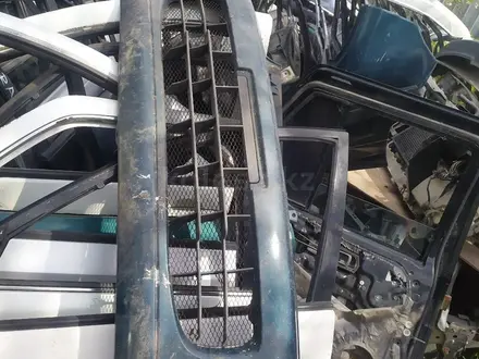 Бампер за 880 тг. в Алматы