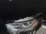 Фара пепельная левая Toyota highlander за 250 000 тг. в Алматы