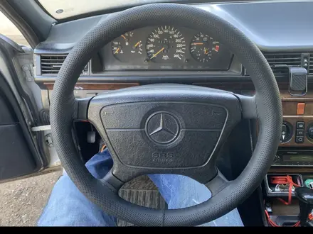 Mercedes-Benz E 280 1992 года за 2 700 000 тг. в Уральск – фото 4