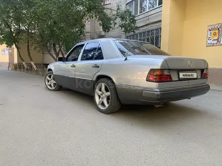 Mercedes-Benz E 280 1992 года за 2 700 000 тг. в Уральск