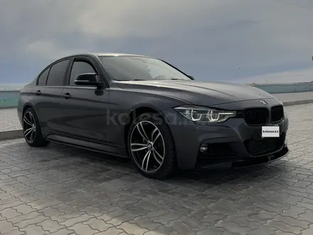 BMW 320 2018 года за 8 500 000 тг. в Актау – фото 13