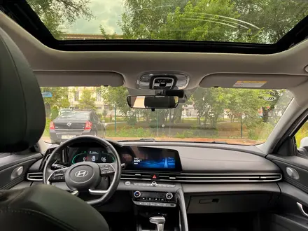 Hyundai Elantra 2023 года за 6 990 000 тг. в Алматы – фото 5