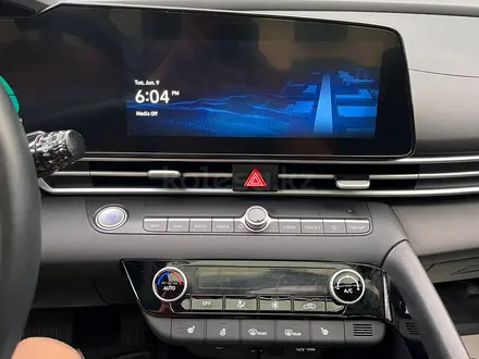Hyundai Elantra 2023 года за 6 990 000 тг. в Алматы – фото 6