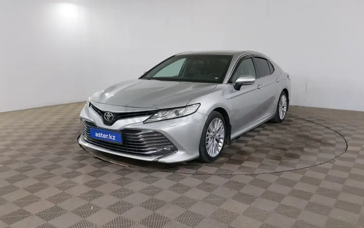 Toyota Camry 2018 года за 13 500 000 тг. в Шымкент