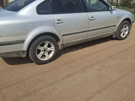Volkswagen Passat 1997 года за 1 500 000 тг. в Уральск – фото 6