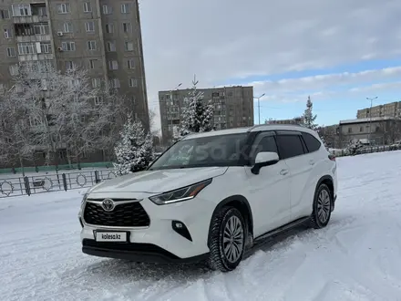 Toyota Highlander 2021 года за 28 000 000 тг. в Астана