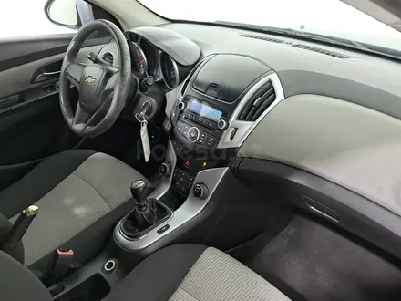 Chevrolet Cruze 2012 года за 1 910 000 тг. в Астана – фото 13