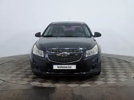Chevrolet Cruze 2012 года за 1 910 000 тг. в Астана – фото 2