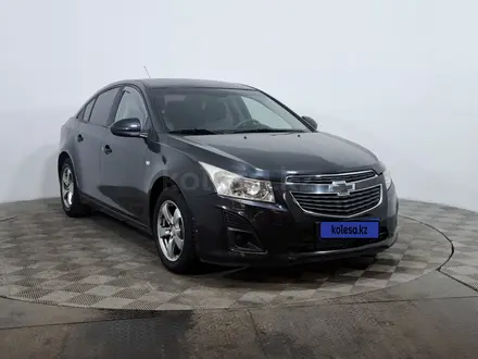 Chevrolet Cruze 2012 года за 1 910 000 тг. в Астана – фото 3