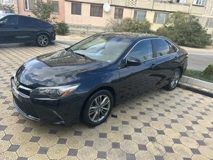 Toyota Camry 2017 года за 7 200 000 тг. в Актау – фото 2