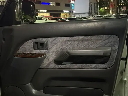Toyota Land Cruiser Prado 1998 года за 10 100 000 тг. в Алматы – фото 19
