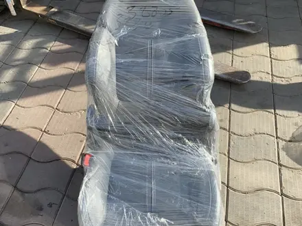 Сиденья для авто за 1 000 тг. в Алматы