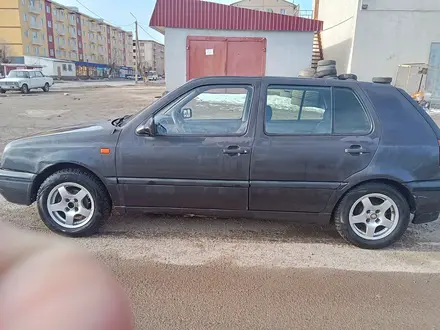 Volkswagen Golf 1994 года за 600 000 тг. в Жанатас