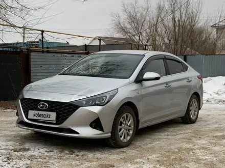 Hyundai Accent 2021 года за 8 500 000 тг. в Актобе – фото 2