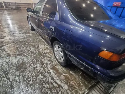 Toyota Camry 1999 года за 3 000 000 тг. в Павлодар – фото 2