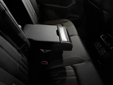 Audi Q8 e-tron 55 S line 2023 года за 38 140 000 тг. в Алматы – фото 24