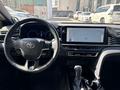Toyota Camry Luxe 2024 годаүшін20 500 000 тг. в Астана – фото 9