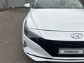 Hyundai Elantra 2022 годаfor7 990 000 тг. в Алматы – фото 3