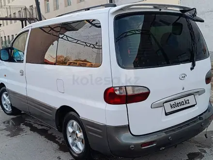 Hyundai Starex 2002 года за 2 000 000 тг. в Туркестан – фото 2