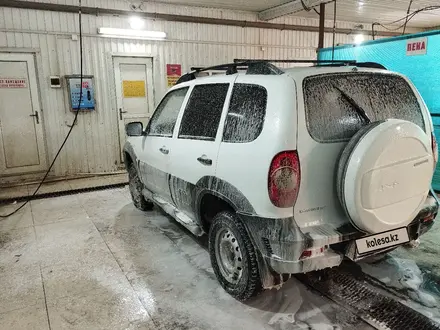 Chevrolet Niva 2014 года за 3 400 000 тг. в Актобе – фото 35