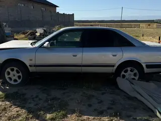 Audi 100