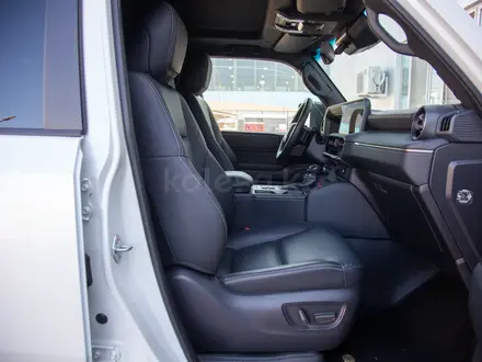 Toyota Land Cruiser Prado Luxe+ 2025 года за 42 990 000 тг. в Алматы – фото 15