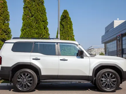 Toyota Land Cruiser Prado Luxe+ 2025 года за 42 990 000 тг. в Алматы – фото 8