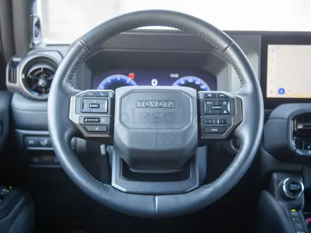 Toyota Land Cruiser Prado Luxe+ 2025 года за 42 990 000 тг. в Алматы – фото 13