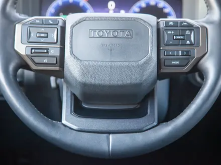 Toyota Land Cruiser Prado Luxe+ 2025 года за 42 990 000 тг. в Алматы – фото 17
