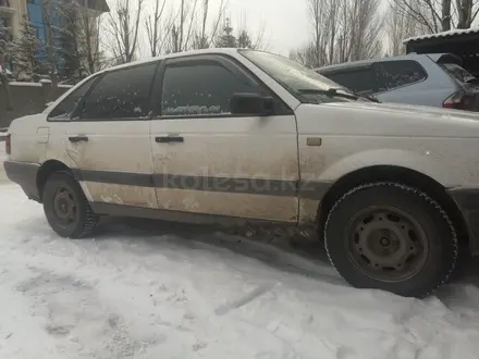 Volkswagen Passat 1993 года за 1 000 000 тг. в Астана – фото 2