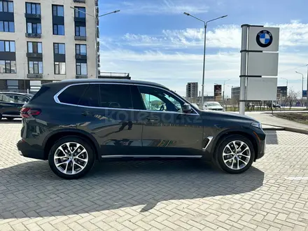 BMW X5 2023 года за 56 700 000 тг. в Атырау – фото 6