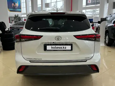 Toyota Highlander Luxe 2023 года за 36 900 000 тг. в Алматы – фото 6