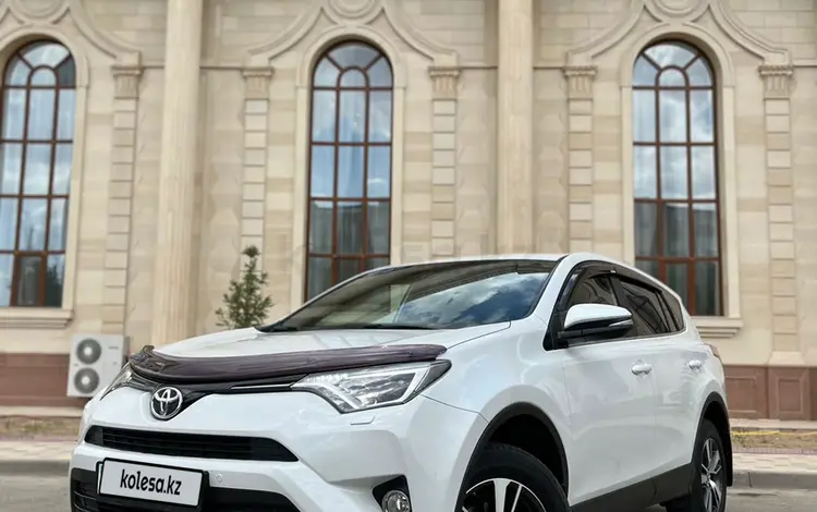 Toyota RAV4 2018 года за 11 500 000 тг. в Караганда