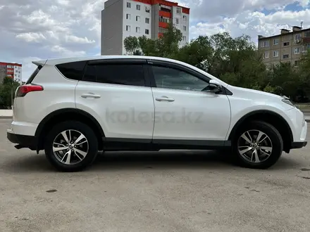 Toyota RAV4 2018 года за 11 500 000 тг. в Караганда – фото 17