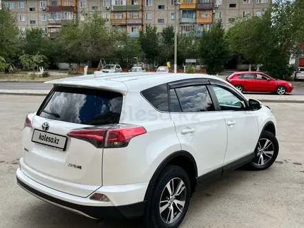 Toyota RAV4 2018 года за 11 500 000 тг. в Караганда – фото 3