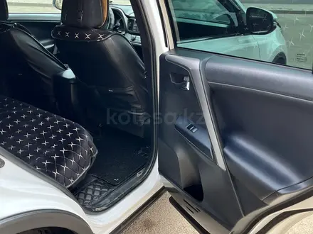 Toyota RAV4 2018 года за 11 500 000 тг. в Караганда – фото 9