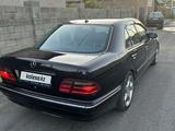 Mercedes-Benz E 320 1999 годаүшін4 000 000 тг. в Кентау – фото 2