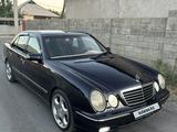 Mercedes-Benz E 320 1999 годаүшін4 000 000 тг. в Кентау