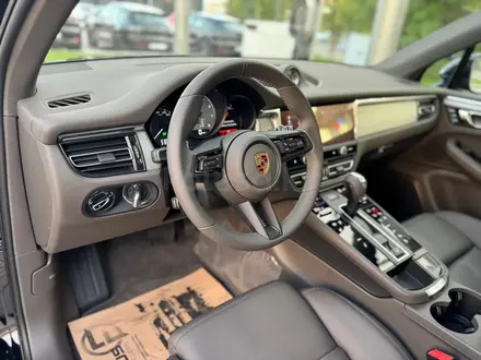 Porsche Macan 2025 года за 41 900 000 тг. в Алматы – фото 11