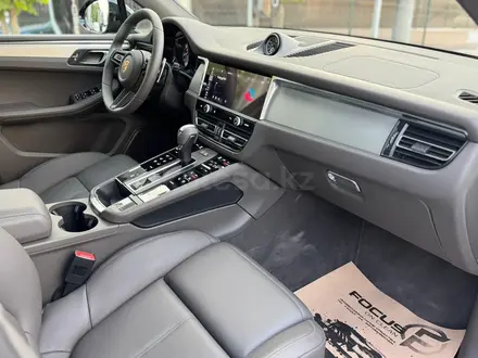 Porsche Macan 2025 года за 41 900 000 тг. в Алматы – фото 12