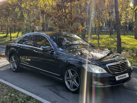 Mercedes-Benz S 500 2006 года за 8 500 000 тг. в Алматы – фото 2