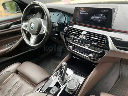 BMW 530 2018 года за 21 500 000 тг. в Алматы – фото 11