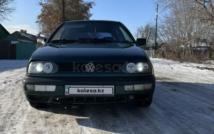 Volkswagen Golf 1995 годаfor1 100 000 тг. в Караганда