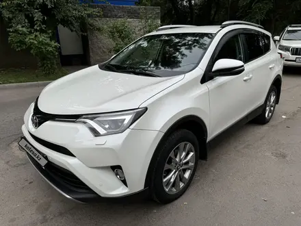 Toyota RAV4 2016 года за 11 950 751 тг. в Алматы – фото 20