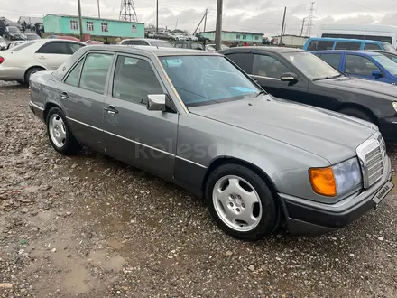 Mercedes-Benz E 230 1990 года за 1 700 000 тг. в Шымкент – фото 26